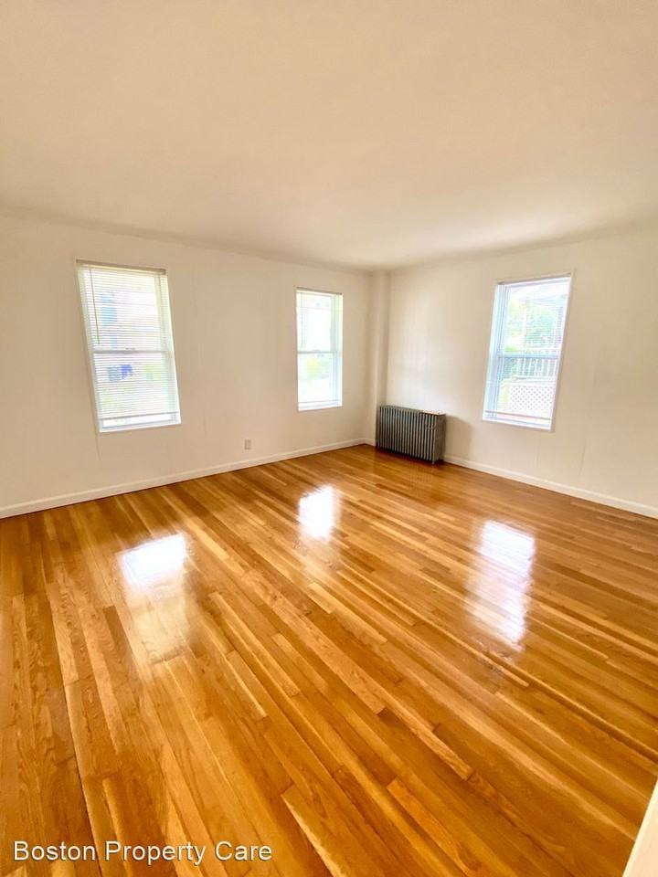 39 Garfield Ave #1 - Photo 3 of 8