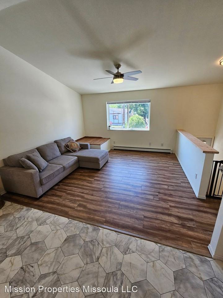 825, 829 Sherwood - Photo 3 of 10