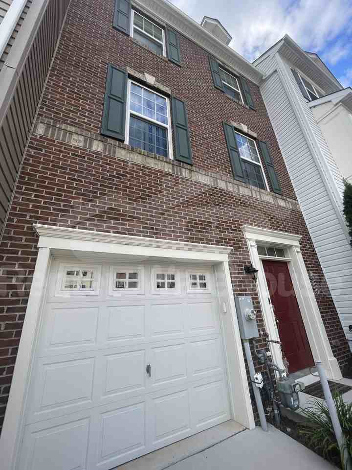 6278 Mckay Cir - Photo 3 of 10