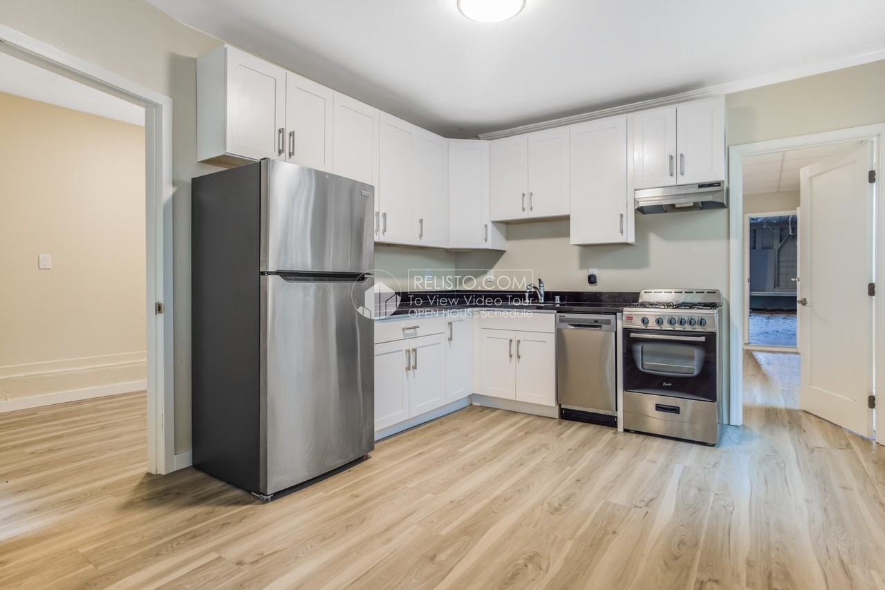 634 Cabrillo St - Photo 3 of 23