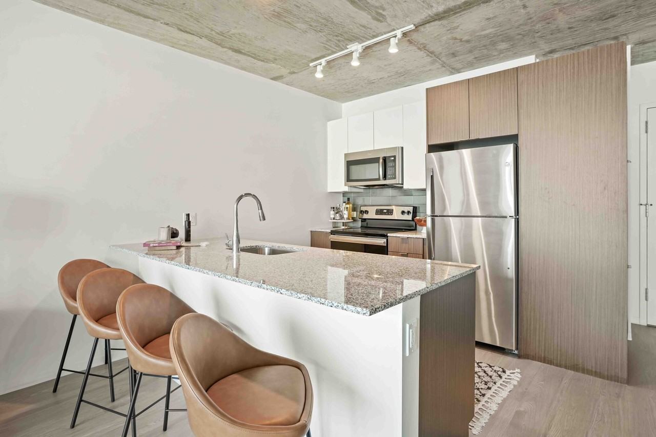 2111 S Wabash Ave #1-1 - Photo 3 of 25