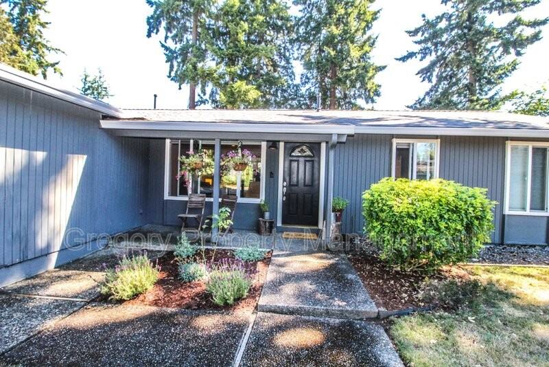 21233 3rd Ave W - Photo 3 of 29