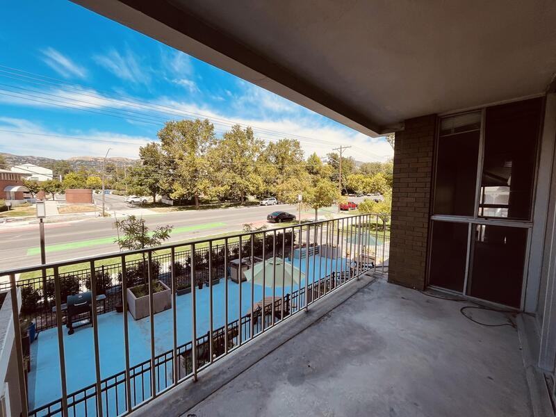 710 Eastsouth - Photo 3 of 23