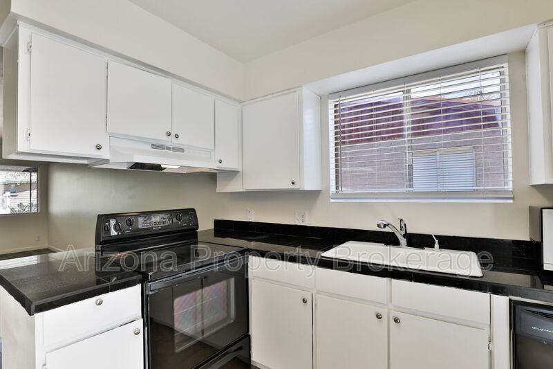 2323 S College Ave #5 - Photo 7 of 14