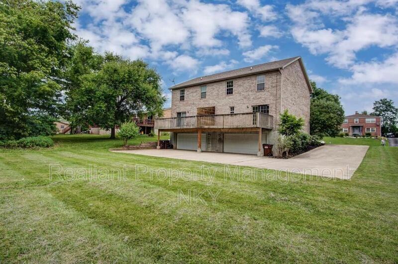 11 Shenandoah Dr - Photo 3 of 16