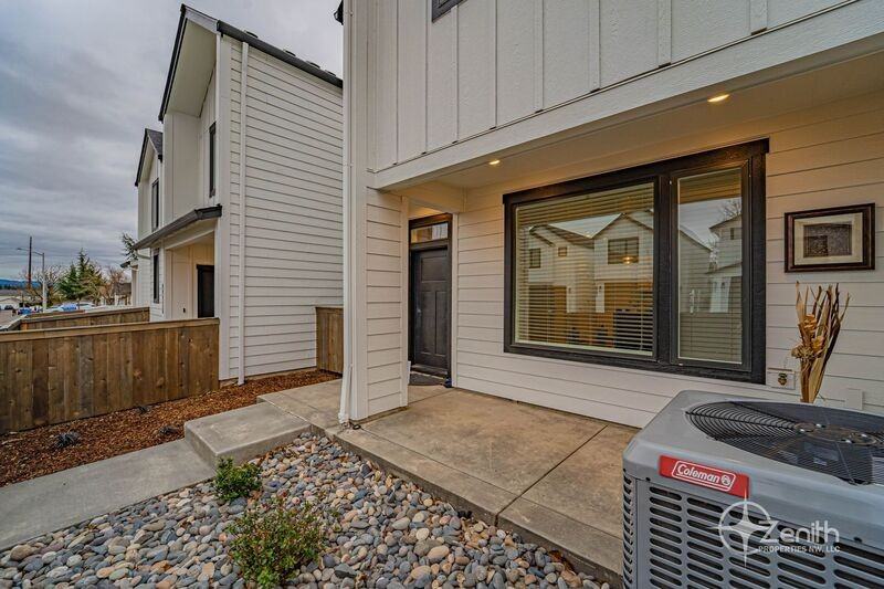 16327 Ne 21st St - Photo 5 of 47