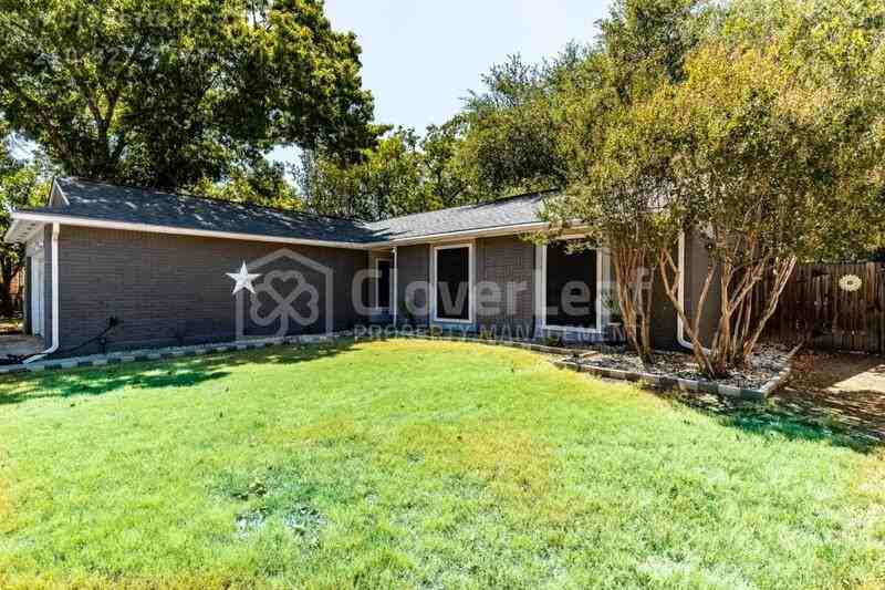 13939 Little Leaf Dr - Photo 3 of 34