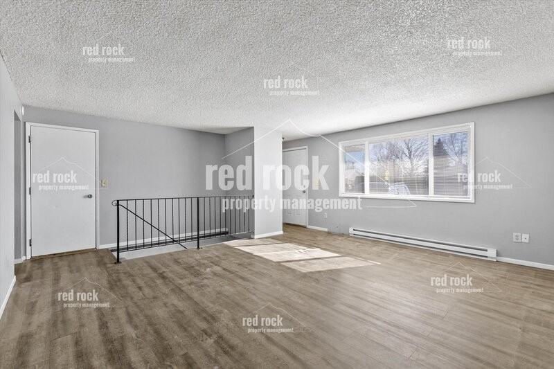 3423 E 57th Ave - Photo 3 of 44