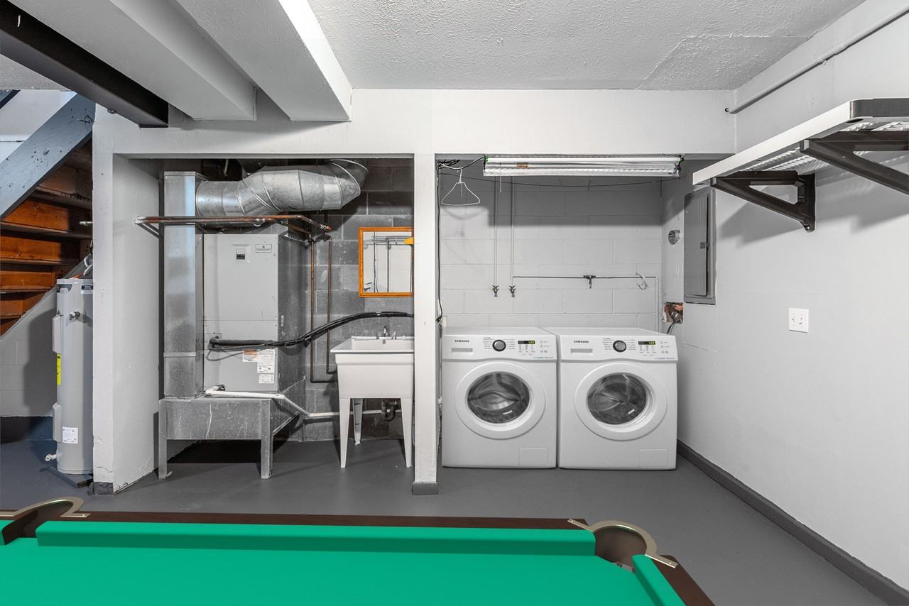 Centre Court Townhomes - Photo 4 of 48