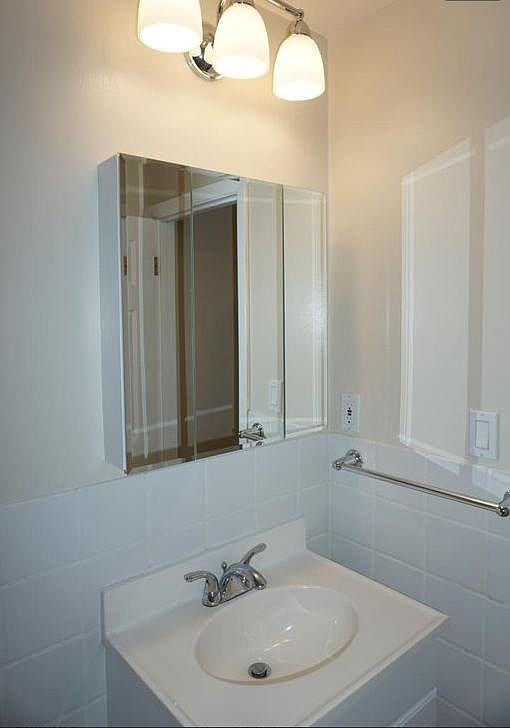 835 Webster St #3 - Photo 2 of 8