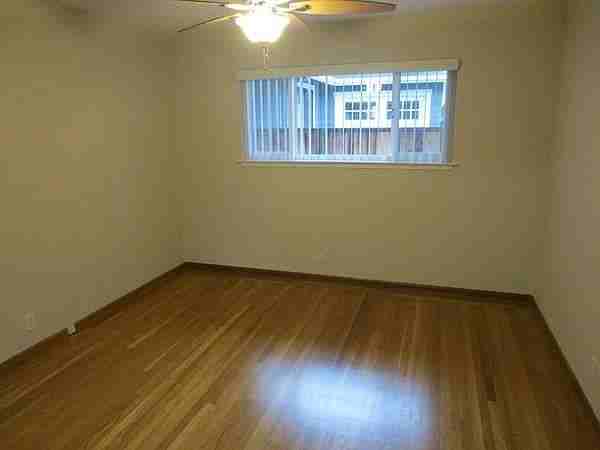 835 Webster St #3 - Photo 3 of 8