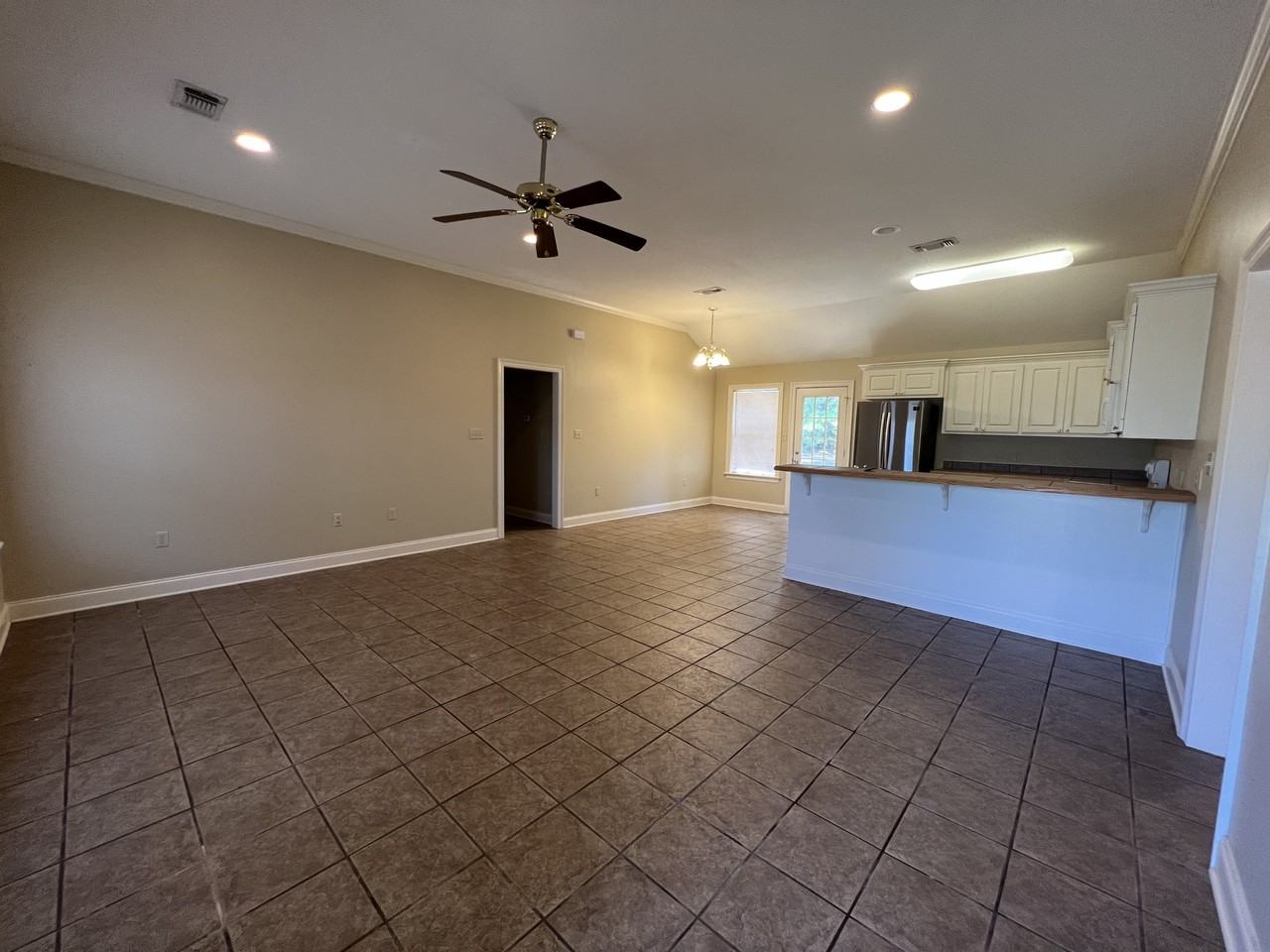 44 Nicolaus Dr - Photo 2 of 14