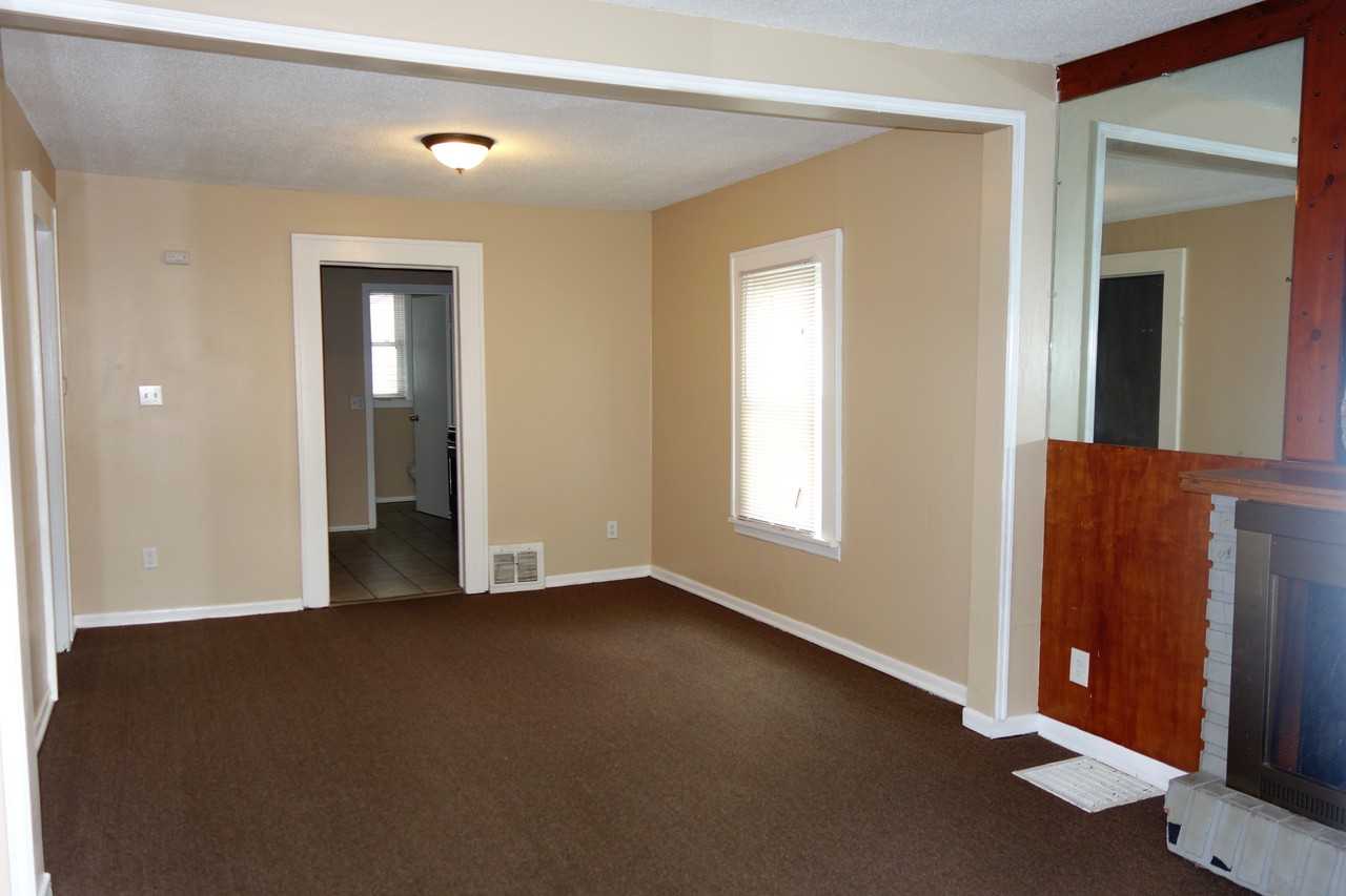 1341 Hazel St N - Photo 2 of 14