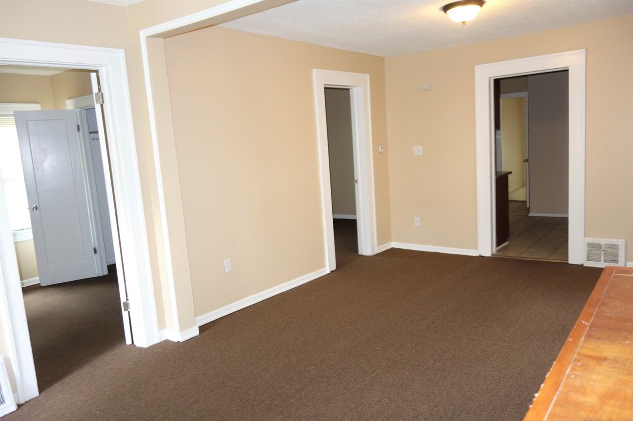 1341 Hazel St N - Photo 3 of 14