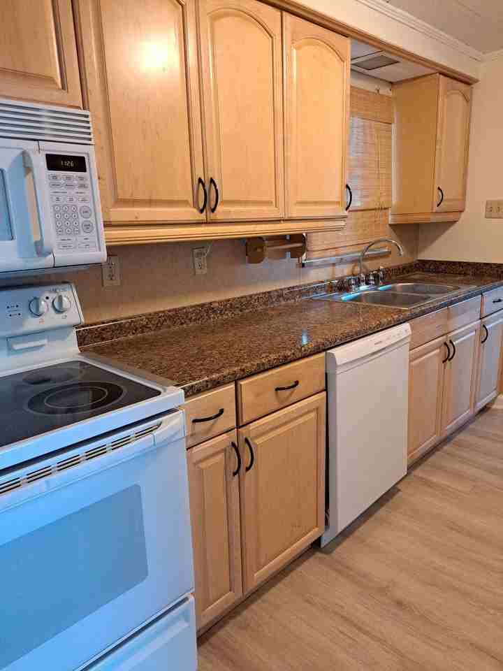 1523 Bower Hill Rd - Photo 2 of 29