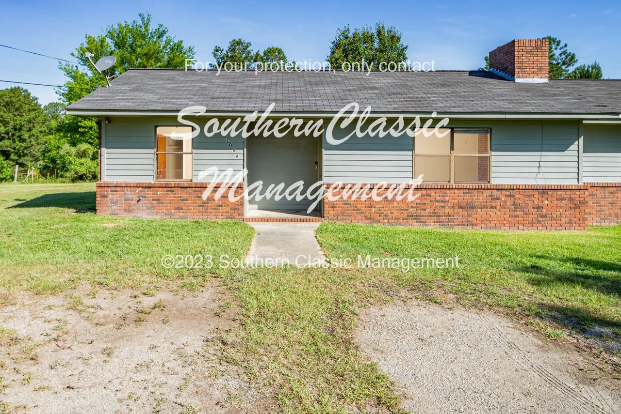 206 Hudson Dr Ne - Photo 2 of 11