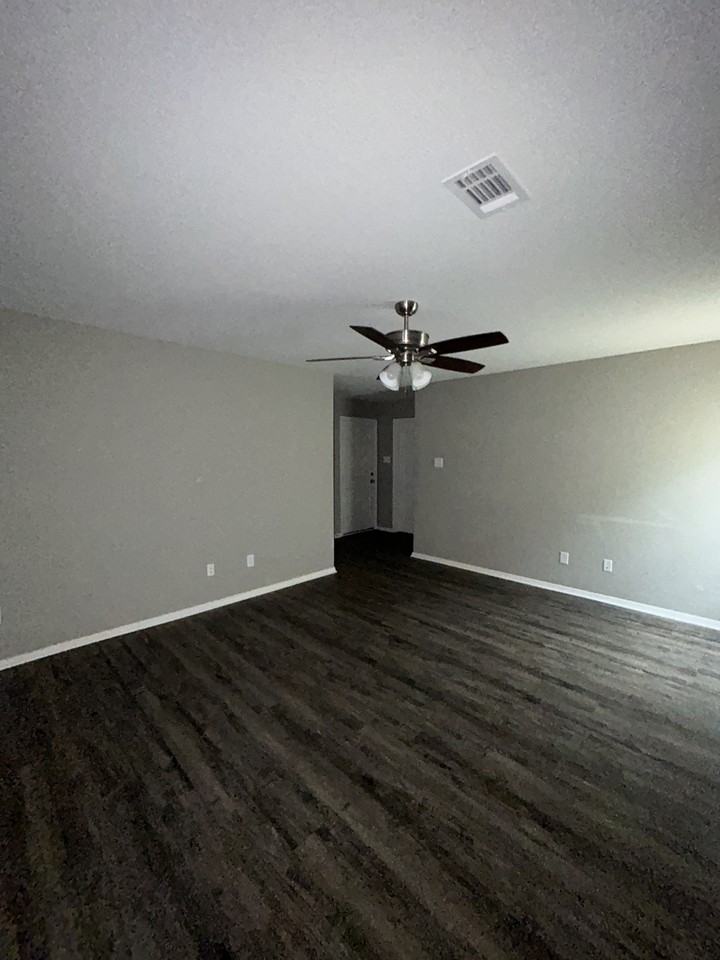 58 Razorback Cv - Photo 2 of 9