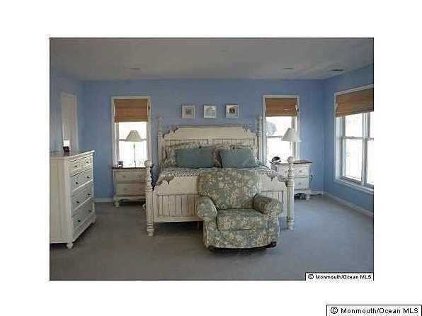 243 Dogwood Dr - Photo 2 of 6