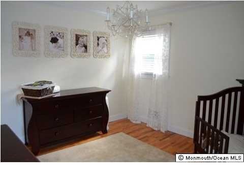 752 Mermaid Ave - Photo 2 of 6