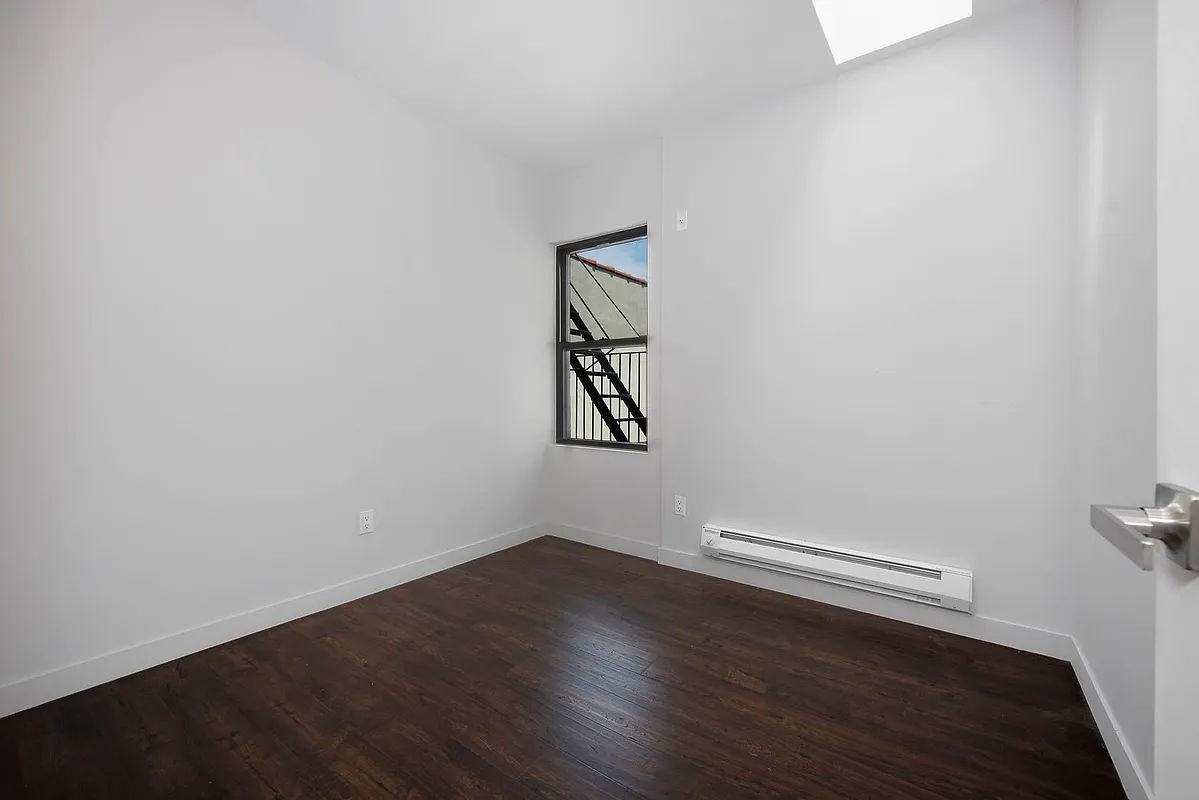 171 Attorney St #6A - Photo 2 of 3