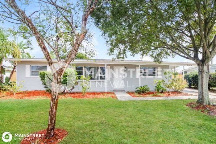 2569 Sadler Ln - Photo 3 of 16