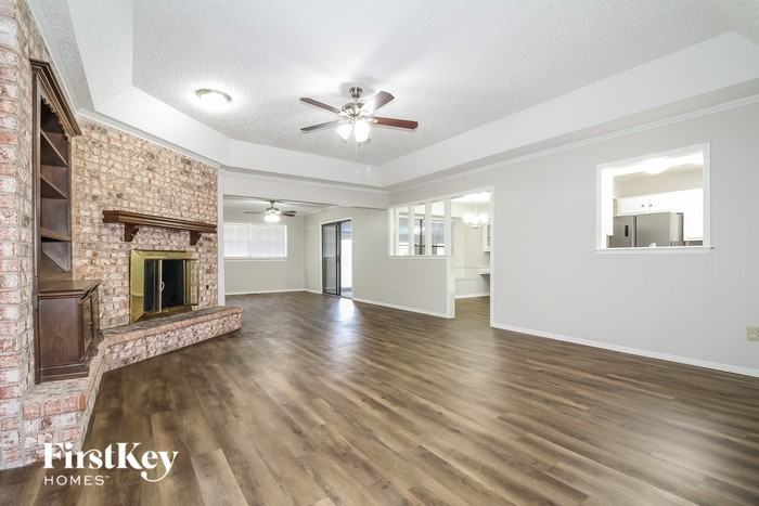 12506 S Villa Ave - Photo 3 of 15