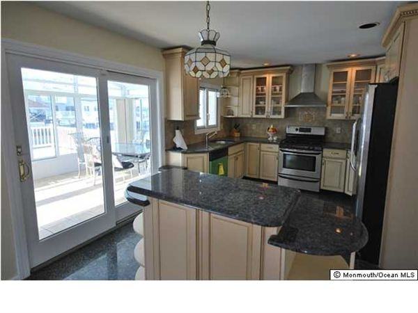 89 Captains Dr - Photo 3 of 6