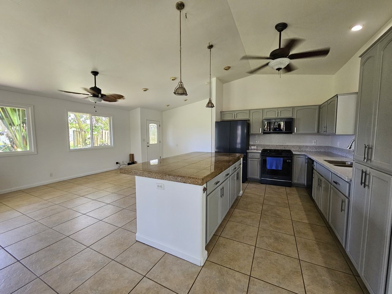 15-1817 14th Ave #1 - Photo 3 of 24