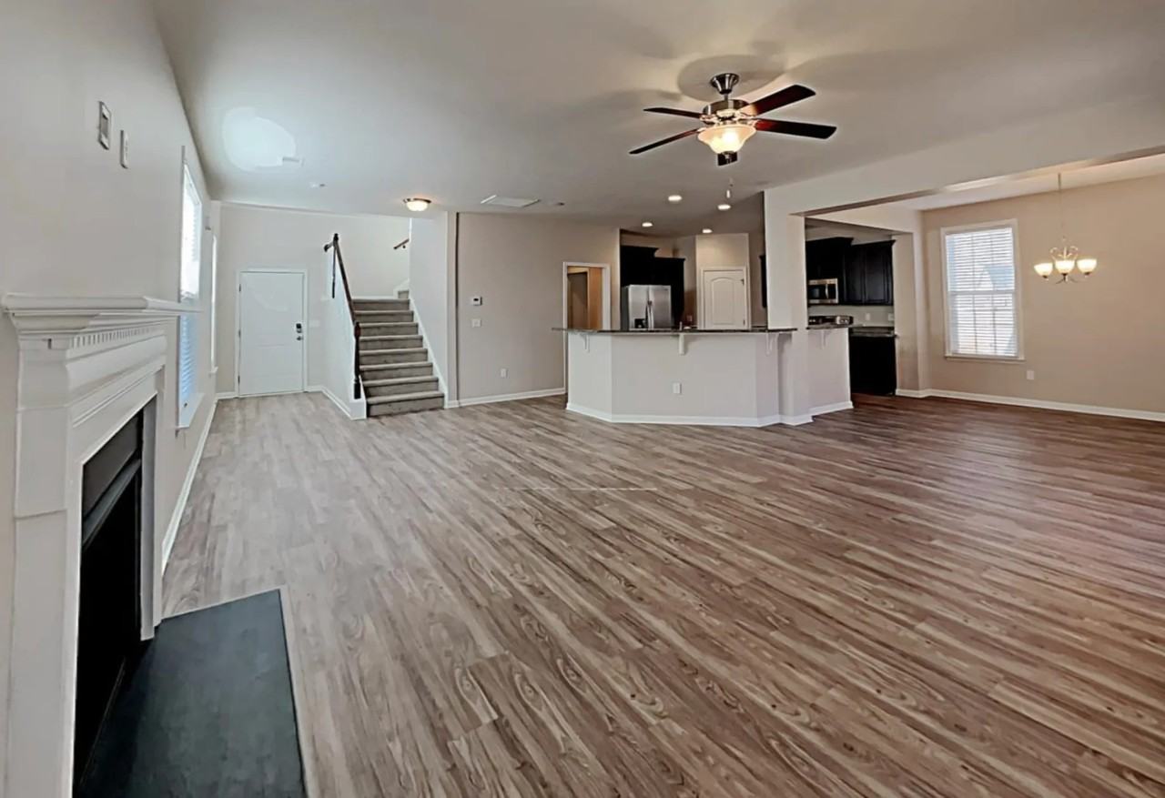 127 Dunnsmore Drive - Photo 2 of 18