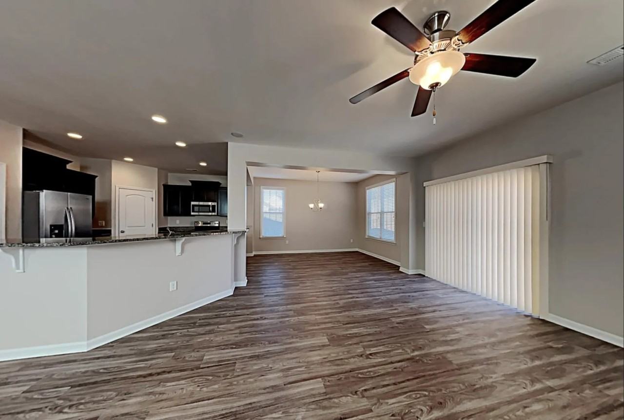 127 Dunnsmore Drive - Photo 3 of 18