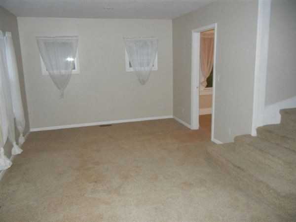 422 Elmhurst Ave - Photo 2 of 11