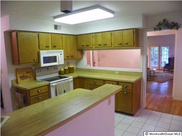 18 Goldsmith Dr - Photo 2 of 6