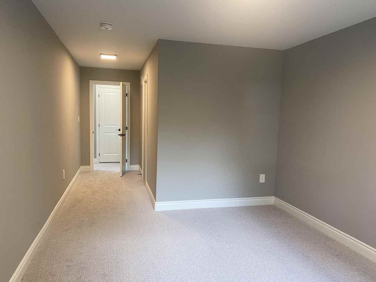 43 Victoria St - Photo 3 of 10