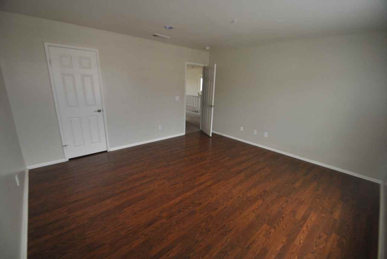 6005 Forest Oaks Pl - Photo 3 of 9