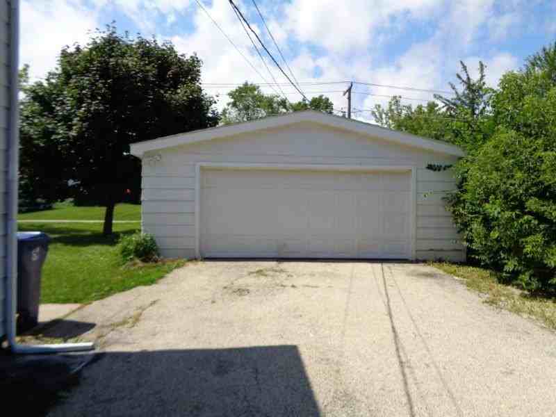 1516 Kristan Ave - Photo 2 of 19