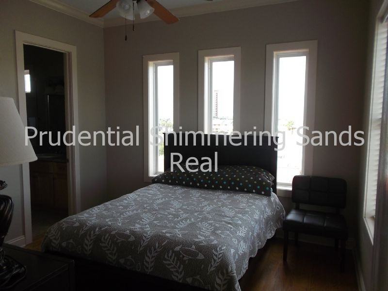 6228 Thomas Dr - Photo 2 of 13