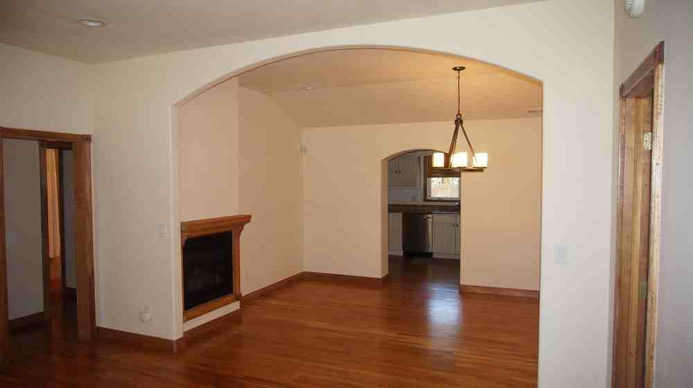 117 Magnolia St - Photo 3 of 20