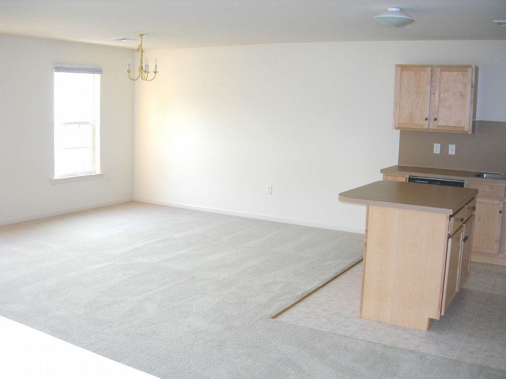 1372 Hammon Ave - Photo 3 of 3