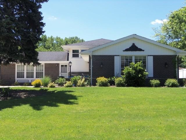 6825 W Golfview Ln - Photo 2 of 17