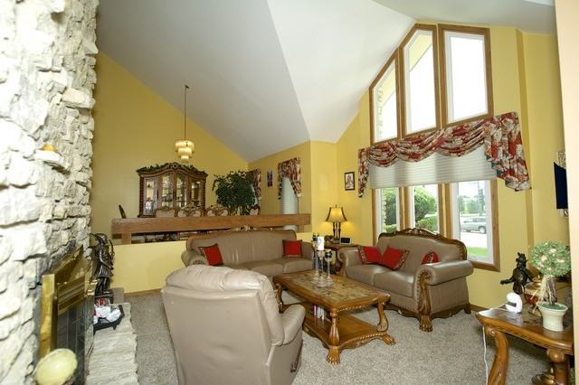 5N271 Swift Rd - Photo 3 of 25