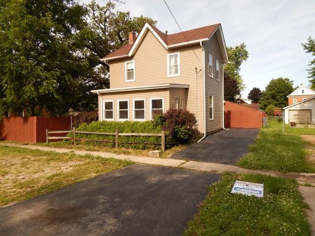 213 N May St - Photo 2 of 19