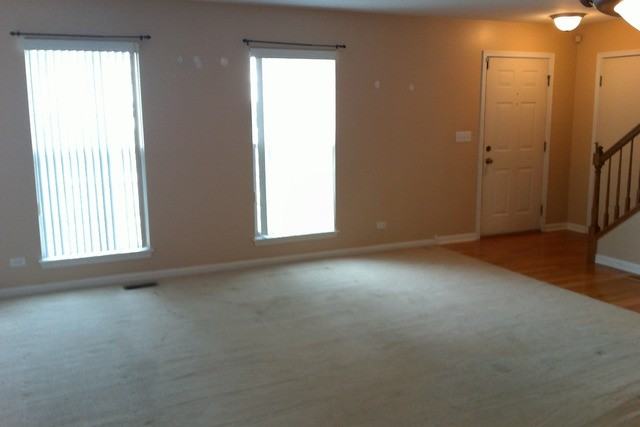 1882 Cambridge Dr - Photo 2 of 9
