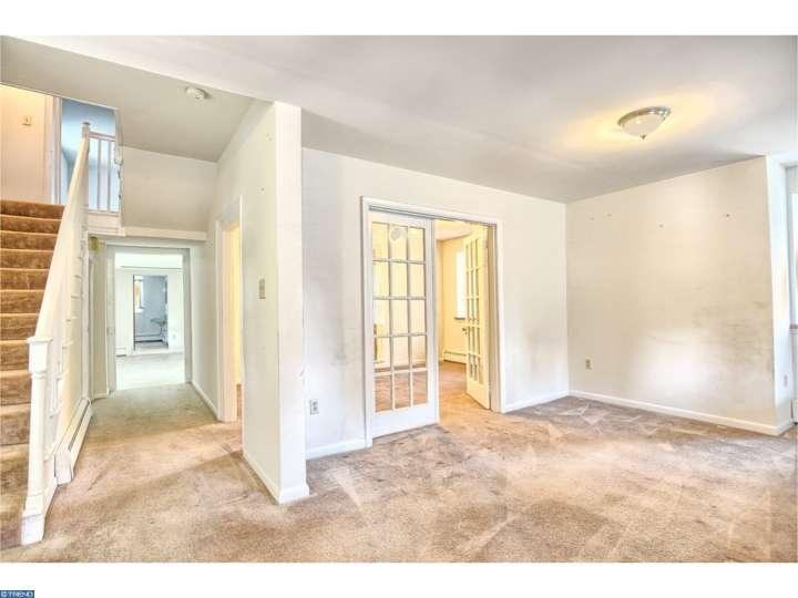 3007 Main St - Photo 3 of 15