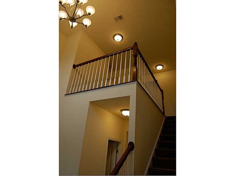 1496 Jameson Ct - Photo 2 of 25