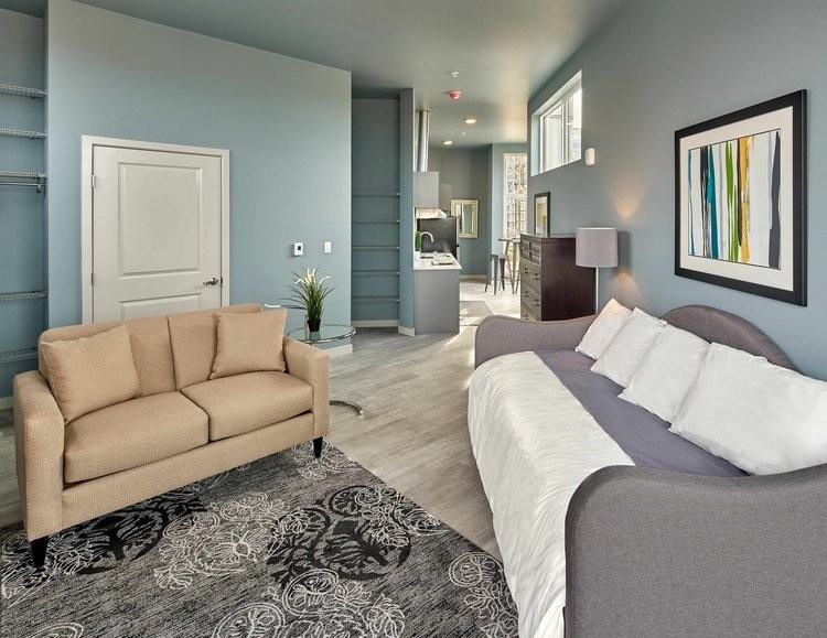 The Seventeen Fifteen - Photo 5 of 14