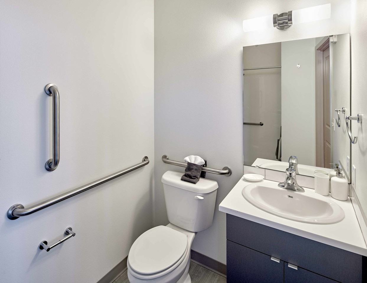 The Seventeen Fifteen - Photo 6 of 14