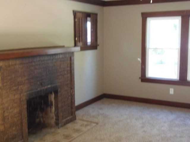 715 N Grove Ave - Photo 2 of 11