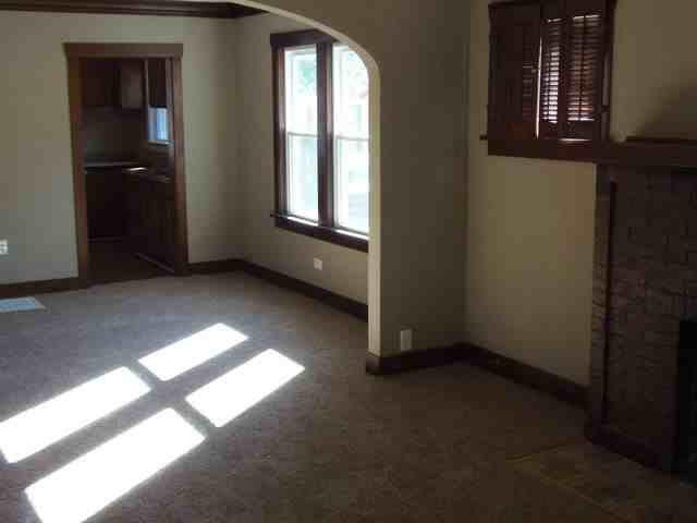 715 N Grove Ave - Photo 3 of 11