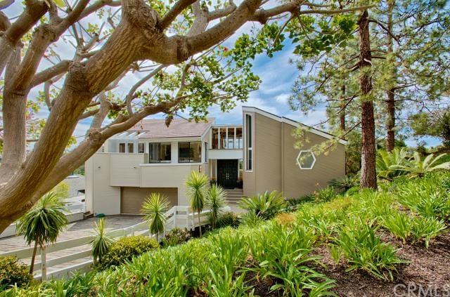 2315 Hillview Dr - Photo 3 of 33