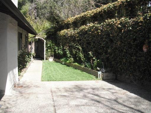 1384 Fairway Dr - Photo 3 of 12